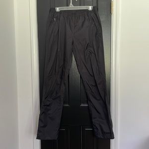 Patagonia rain pants, never worn, black size medium